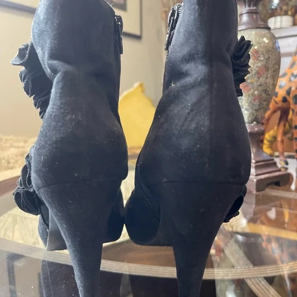 FIONI Clothing Black Ruched Heeled Boots Vintage size 9.5​ - Picture 3 of 4